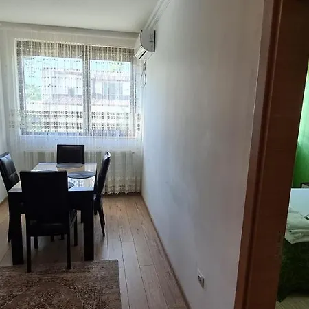 Apartament 2 Parter Solid Cazino Mamaia