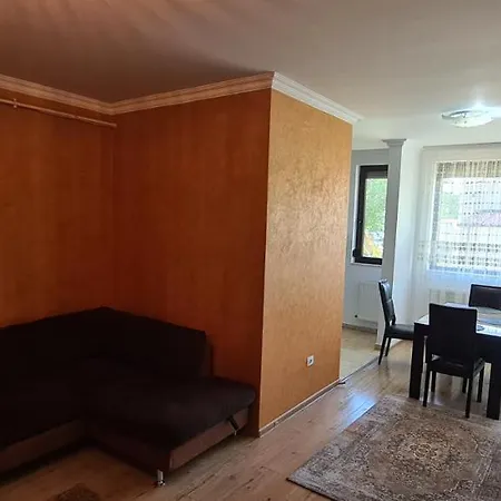 Apartament 2 Parter Solid Cazino * מאמאיה