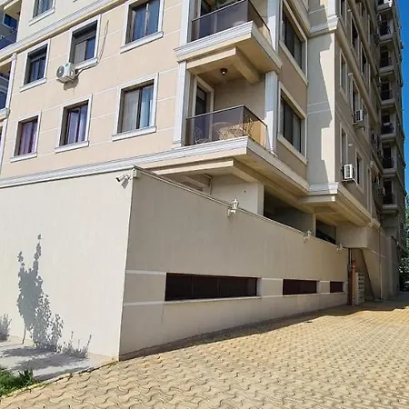 Apartament 2 Parter Solid Cazino